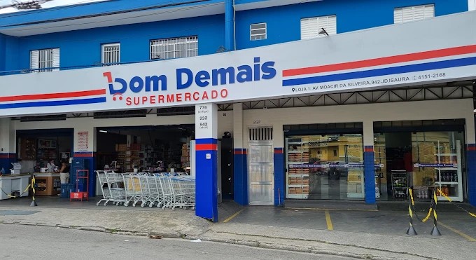 Fachada da Loja 1 do Bom Demais Supermercado, na Av. Moacir da Silveira, 942, Jardim Isaura